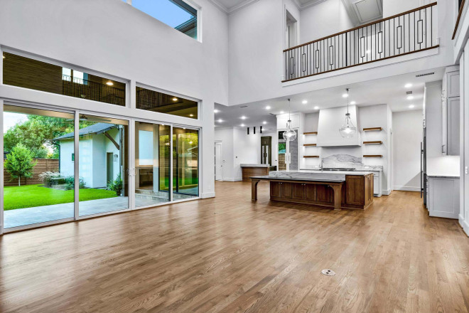 Desco Fine Homes is a high performance custom home builder in North Texas. We build custom homes in Dallas, Plano, Preston Hollow, Lakewood, M-Streets.