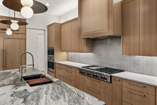 Desco Fine Homes is a high performance custom home builder in North Texas. We build custom homes in Dallas, Preston Hollow.