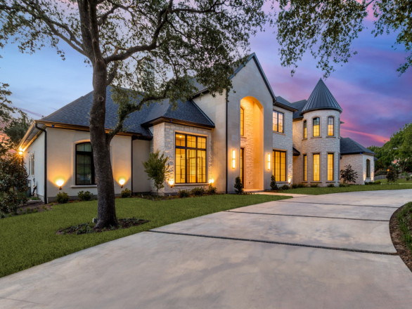 Beautiful Custom Home by Desco Fine Homes in Plano, TX 75093