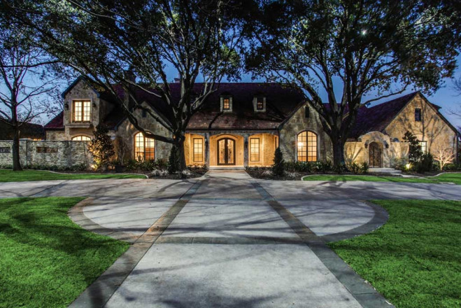 Desco Fine Homes completes an incredible home remodel in the Preston Hollow area of Dallas, Texas. The staircase in the master closet in this home was featured on Houzz!