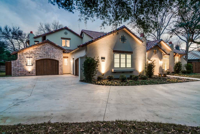 This custom built Mediterranean style home was built in the Preston Hollow Area of Dallas, TX 75230 by Desco Fine Homes.