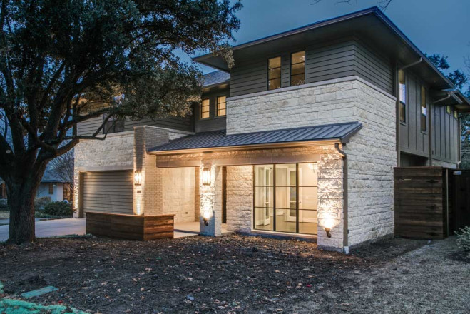 This custom built Modern Transitional, brought to you by Desco Fine Homes, SOLD in CASA LOMA – LAKEWOOD AREA OF DALLAS, TX!