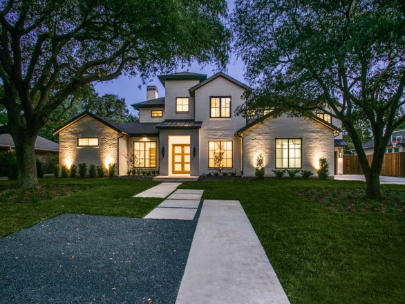 Custom Built Home by Desco Fine Homes in the Preston Hollow area of Dallas.