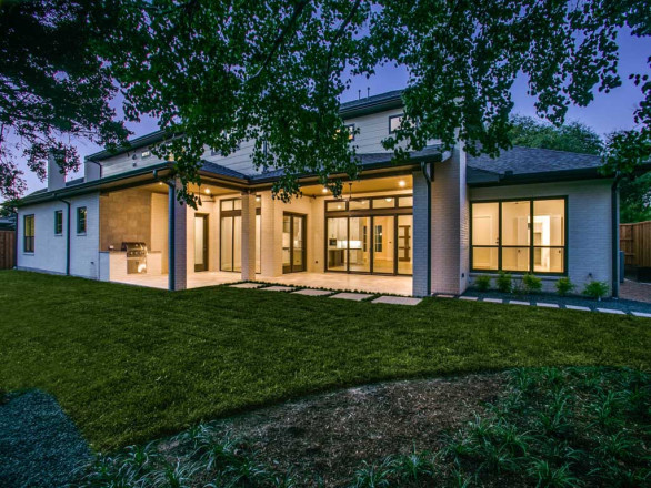 Custom Built Home by Desco Fine Homes in the Preston Hollow area of Dallas.