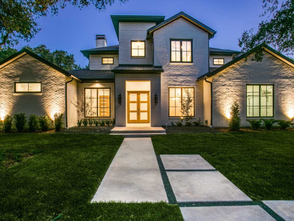 Custom Built Home by Desco Fine Homes in the Preston Hollow area of Dallas.