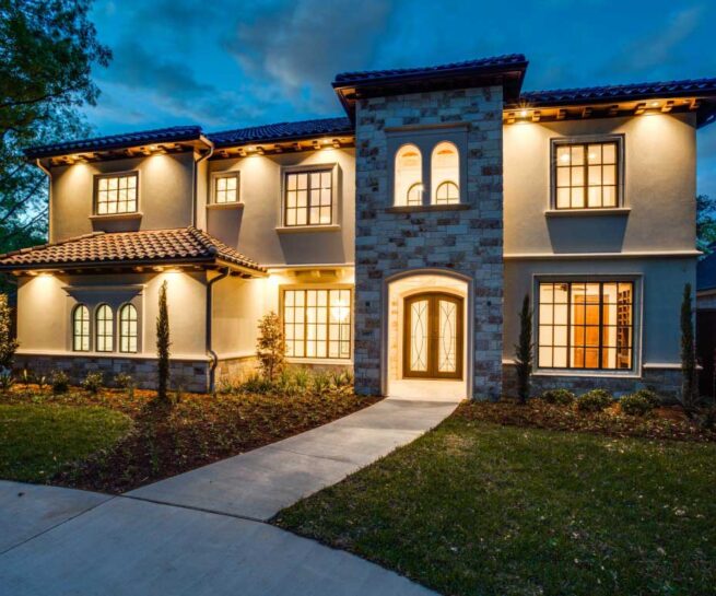 This custom built home, brought to you by Desco Fine Homes, SOLD in the PRESTON HOLLOW AREA OF DALLAS, TX!