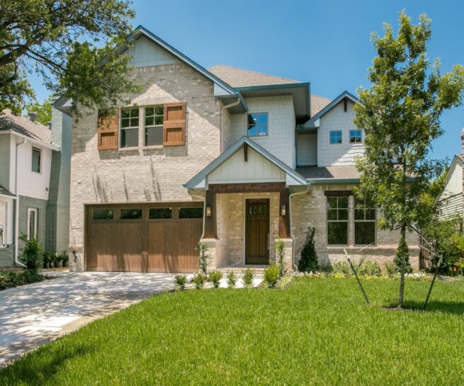 Craftsman style home in Lakewood Dallas, by custom homebuilder, Desco Custom Homes. 972-381-8995