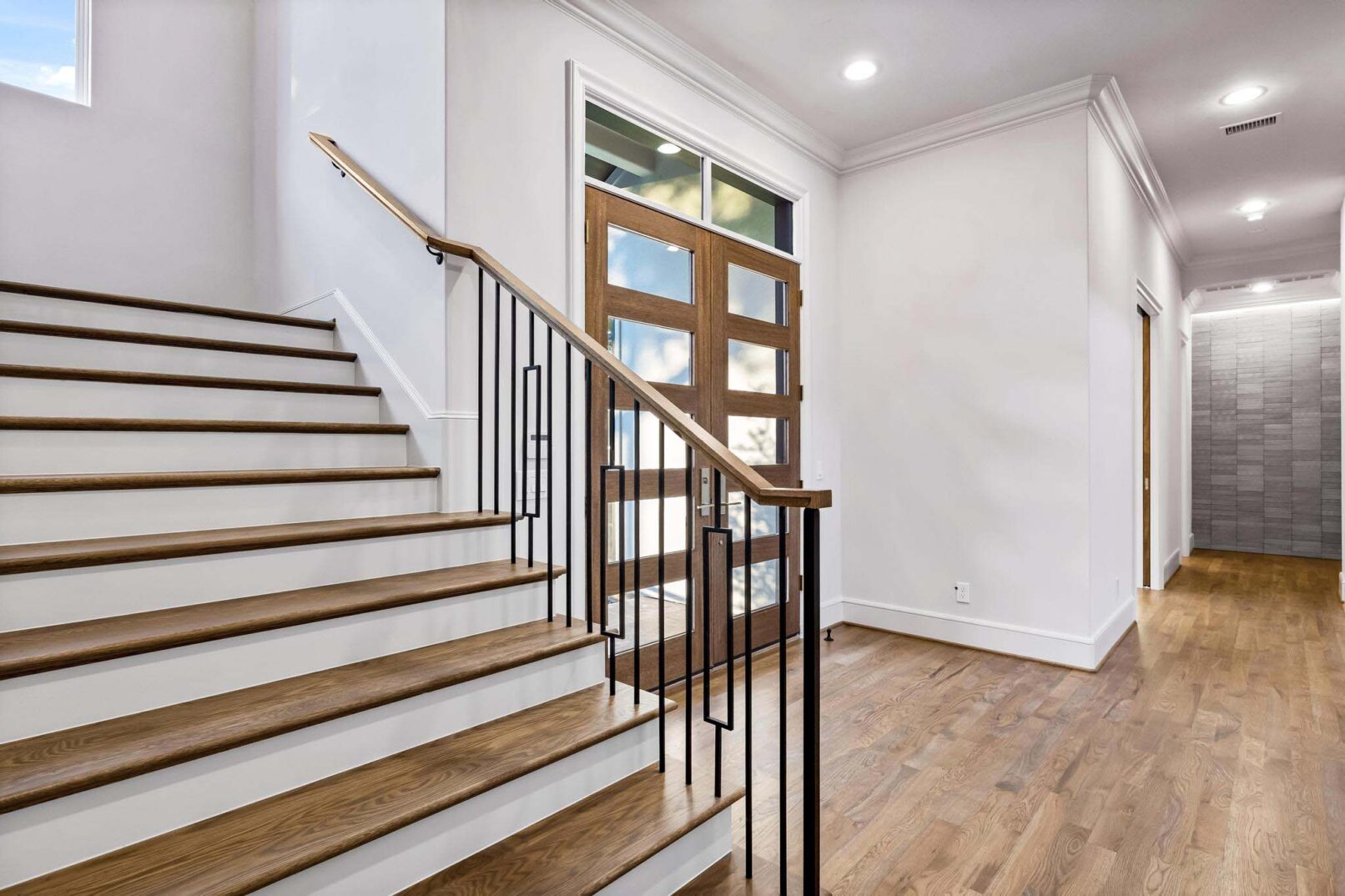 Desco Fine Homes is a high performance custom home builder in North Texas. We build custom homes in Dallas, Plano, Preston Hollow, Lakewood, M-Streets.