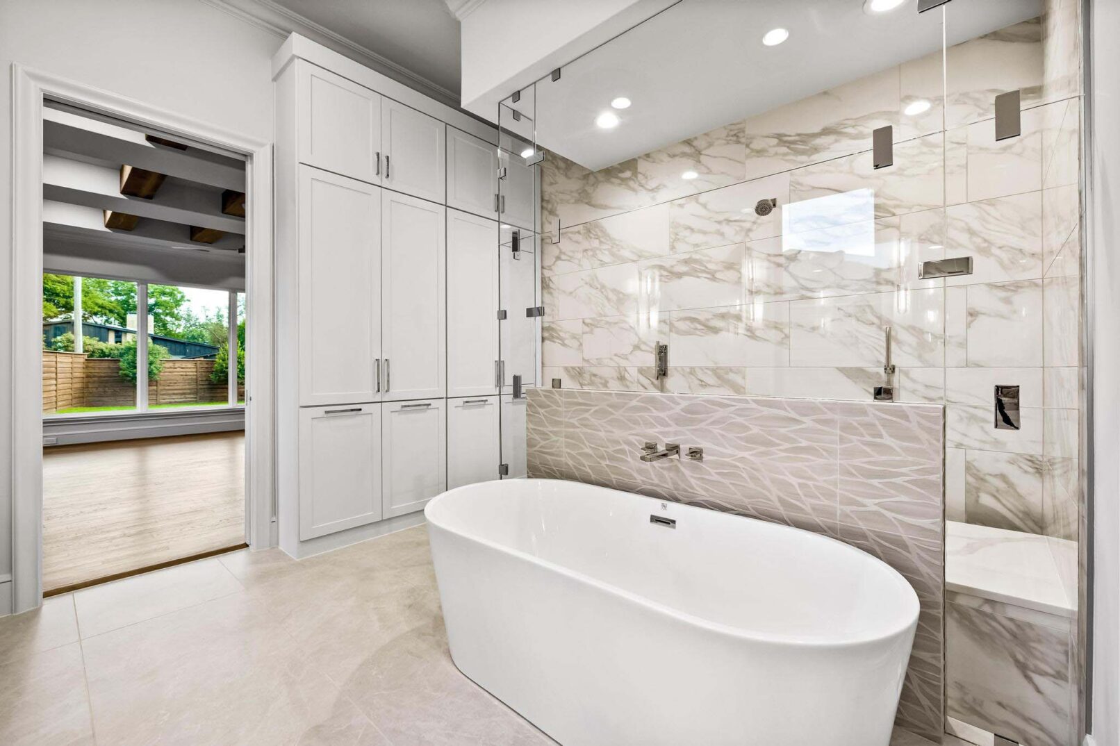 Desco Fine Homes is a high performance custom home builder in North Texas. We build custom homes in Dallas, Plano, Preston Hollow, Lakewood, M-Streets.