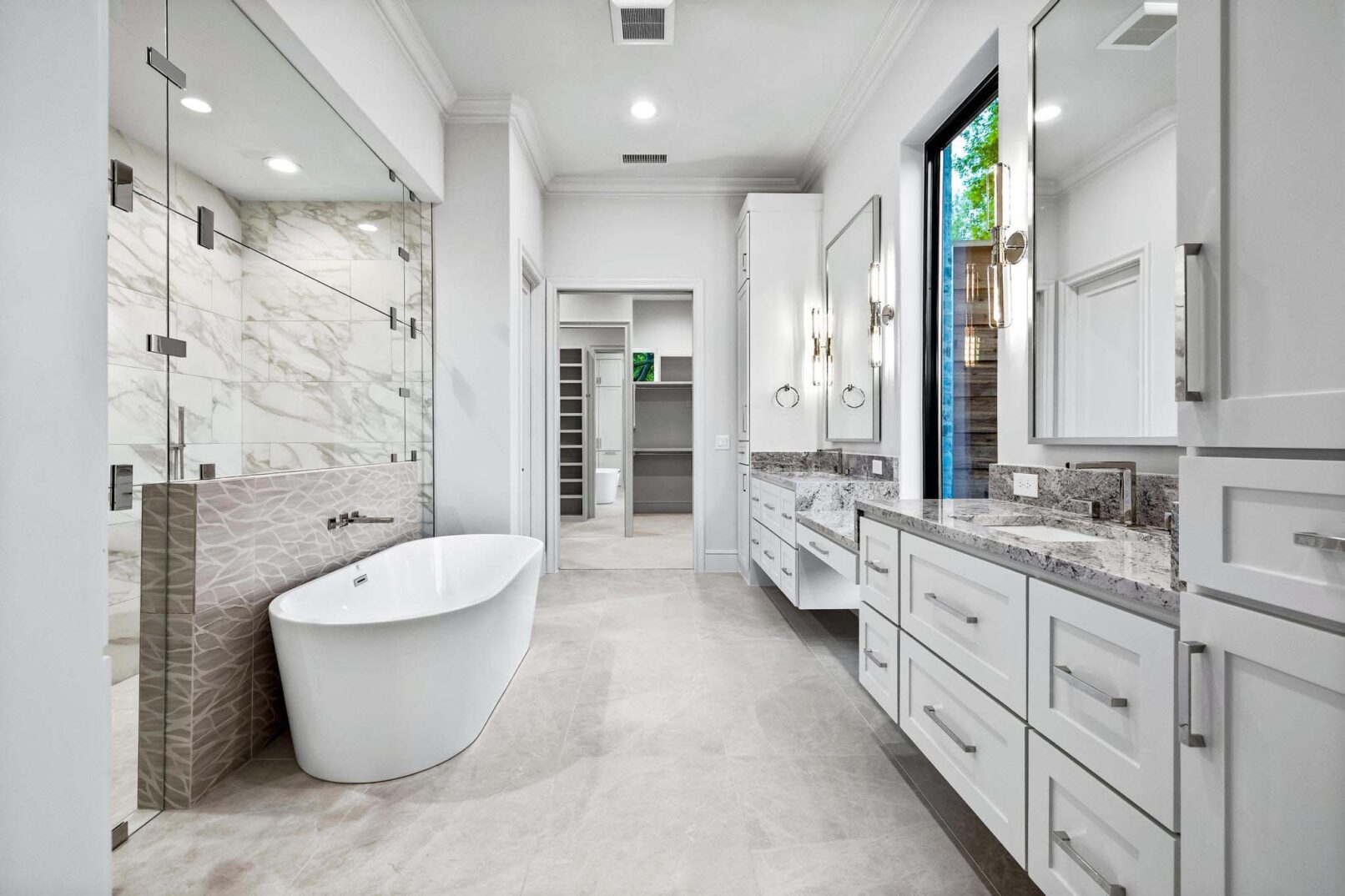 Desco Fine Homes is a high performance custom home builder in North Texas. We build custom homes in Dallas, Plano, Preston Hollow, Lakewood, M-Streets.