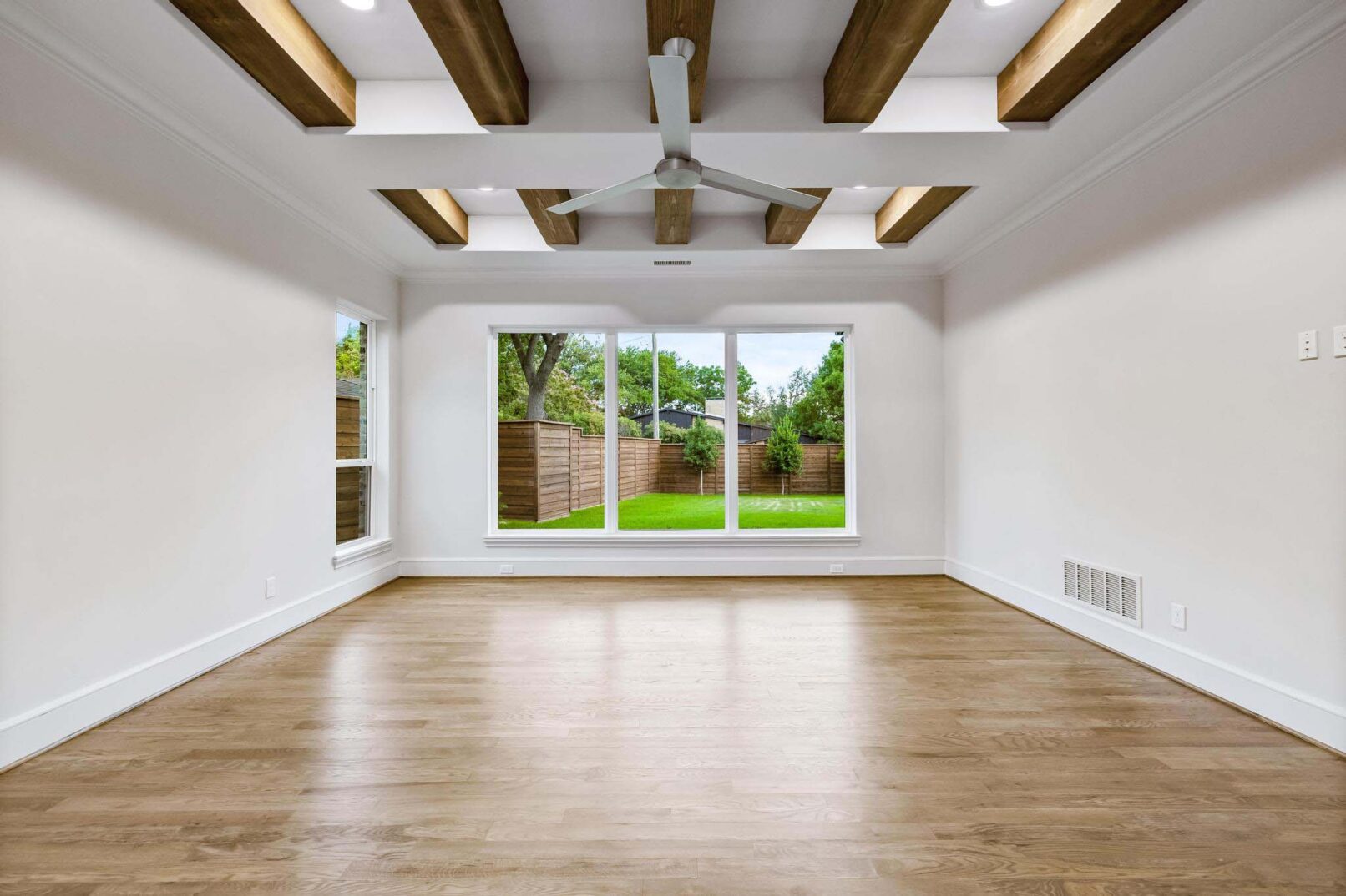 Desco Fine Homes is a high performance custom home builder in North Texas. We build custom homes in Dallas, Plano, Preston Hollow, Lakewood, M-Streets.