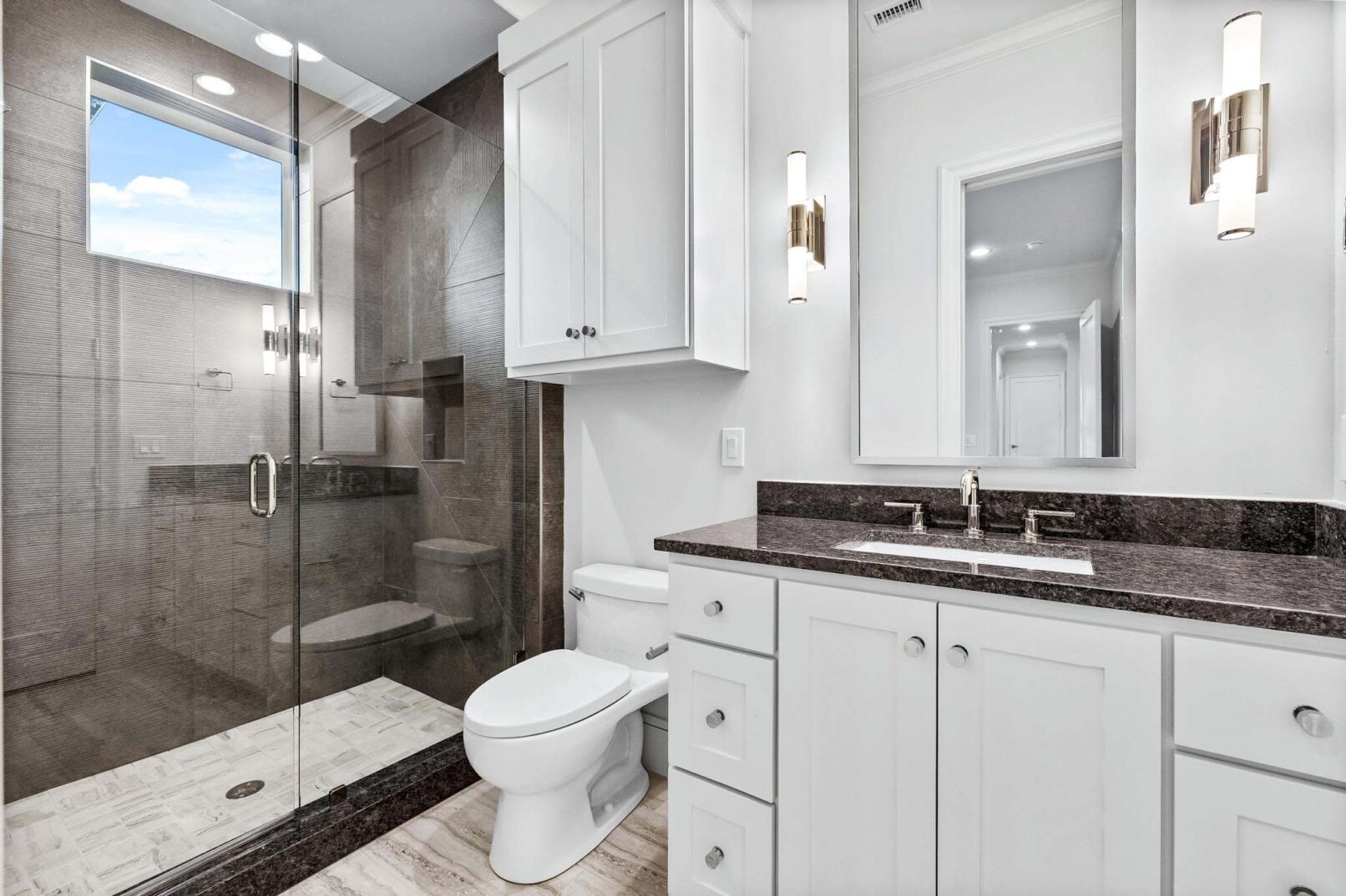 Desco Fine Homes is a high performance custom home builder in North Texas. We build custom homes in Dallas, Plano, Preston Hollow, Lakewood, M-Streets.