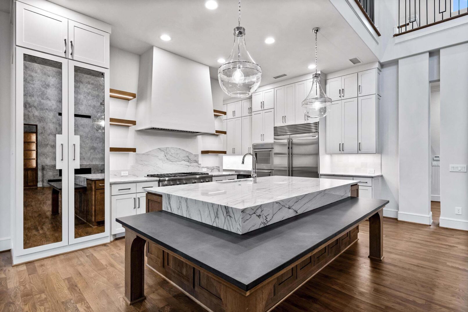 Desco Fine Homes is a high performance custom home builder in North Texas. We build custom homes in Dallas, Plano, Preston Hollow, Lakewood, M-Streets.