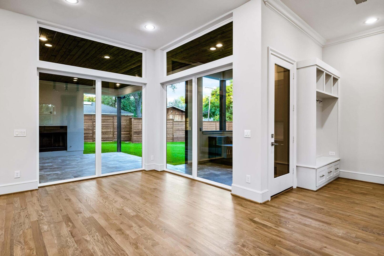 Desco Fine Homes is a high performance custom home builder in North Texas. We build custom homes in Dallas, Plano, Preston Hollow, Lakewood, M-Streets.