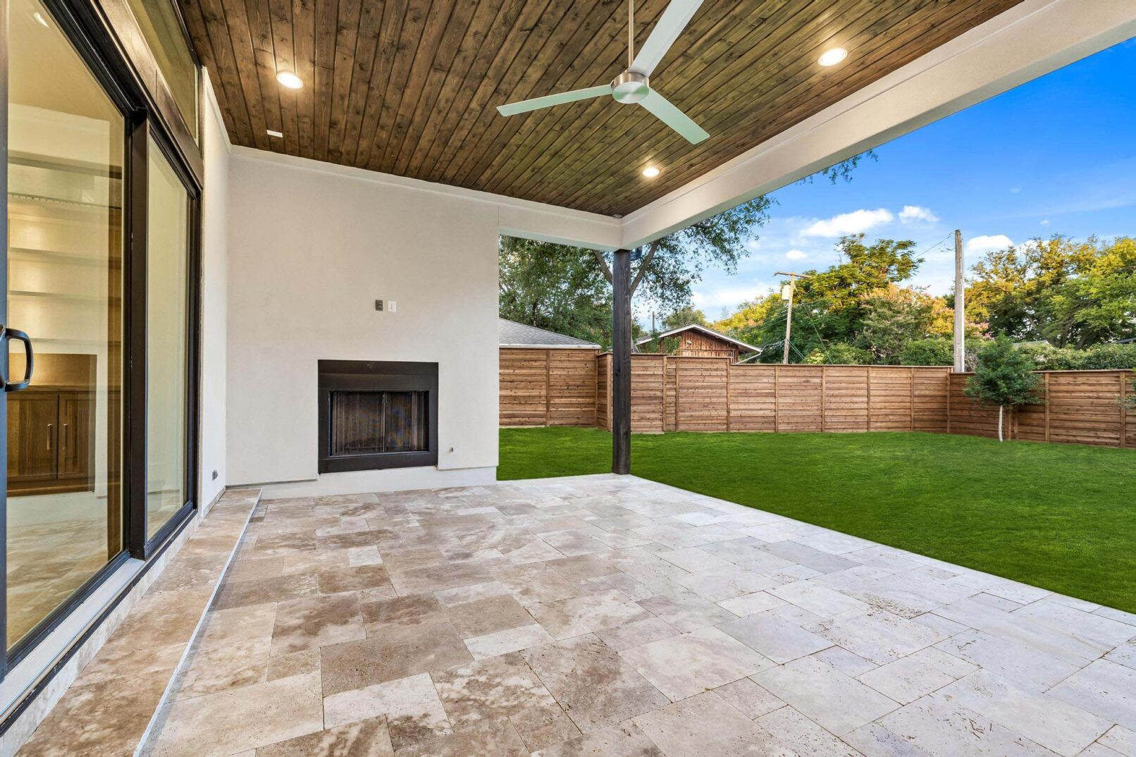 Desco Fine Homes is a high performance custom home builder in North Texas. We build custom homes in Dallas, Plano, Preston Hollow, Lakewood, M-Streets.