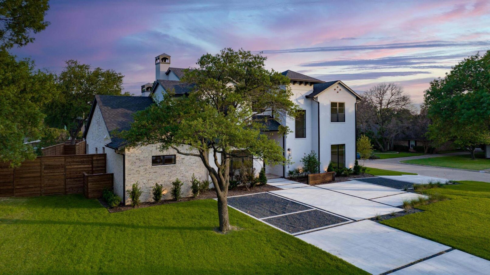 Desco Fine Homes is a high performance custom home builder in North Texas. We build custom homes in Dallas, Plano, Preston Hollow, Lakewood, M-Streets.