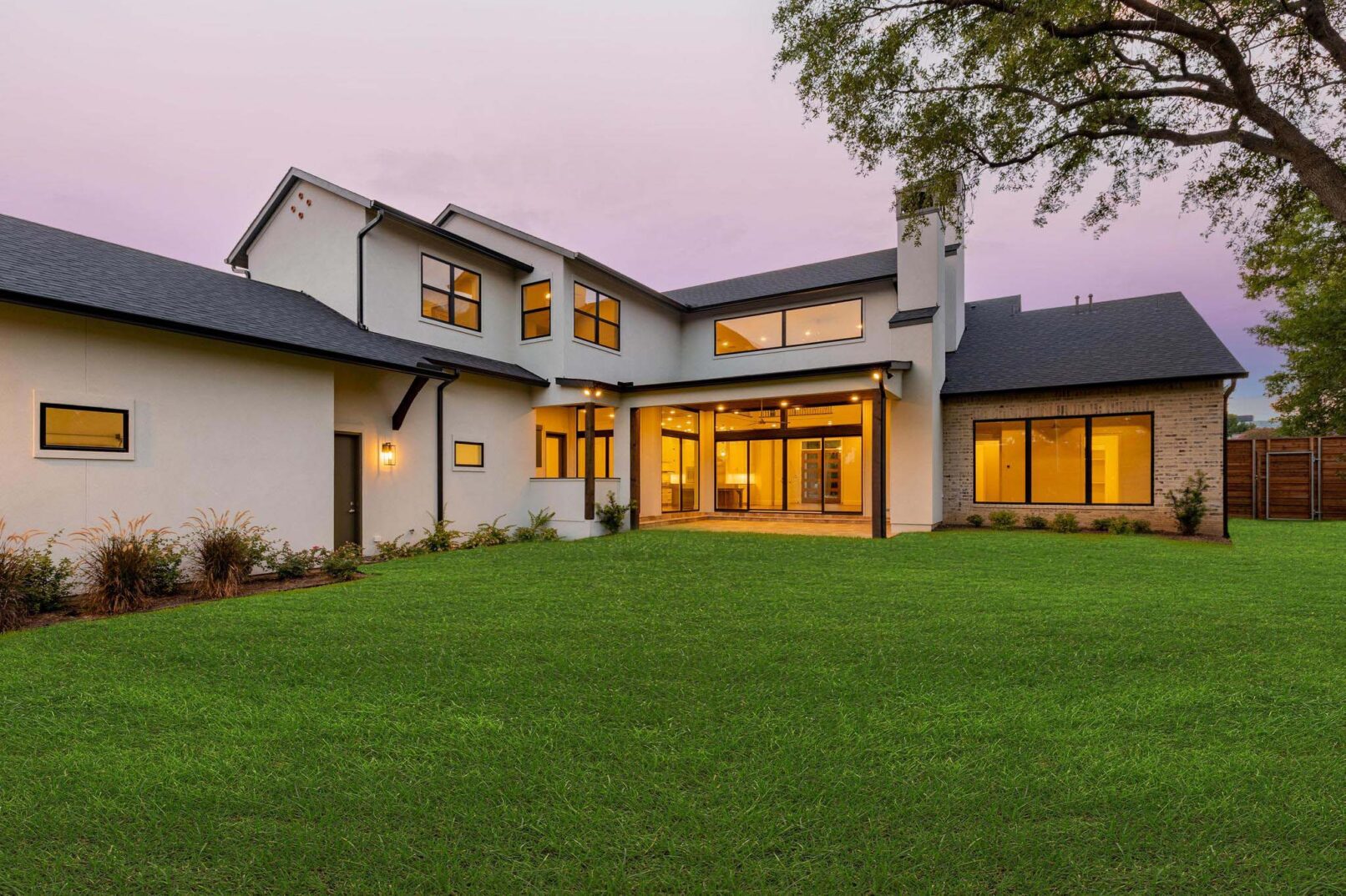 Desco Fine Homes is a high performance custom home builder in North Texas. We build custom homes in Dallas, Plano, Preston Hollow, Lakewood, M-Streets.