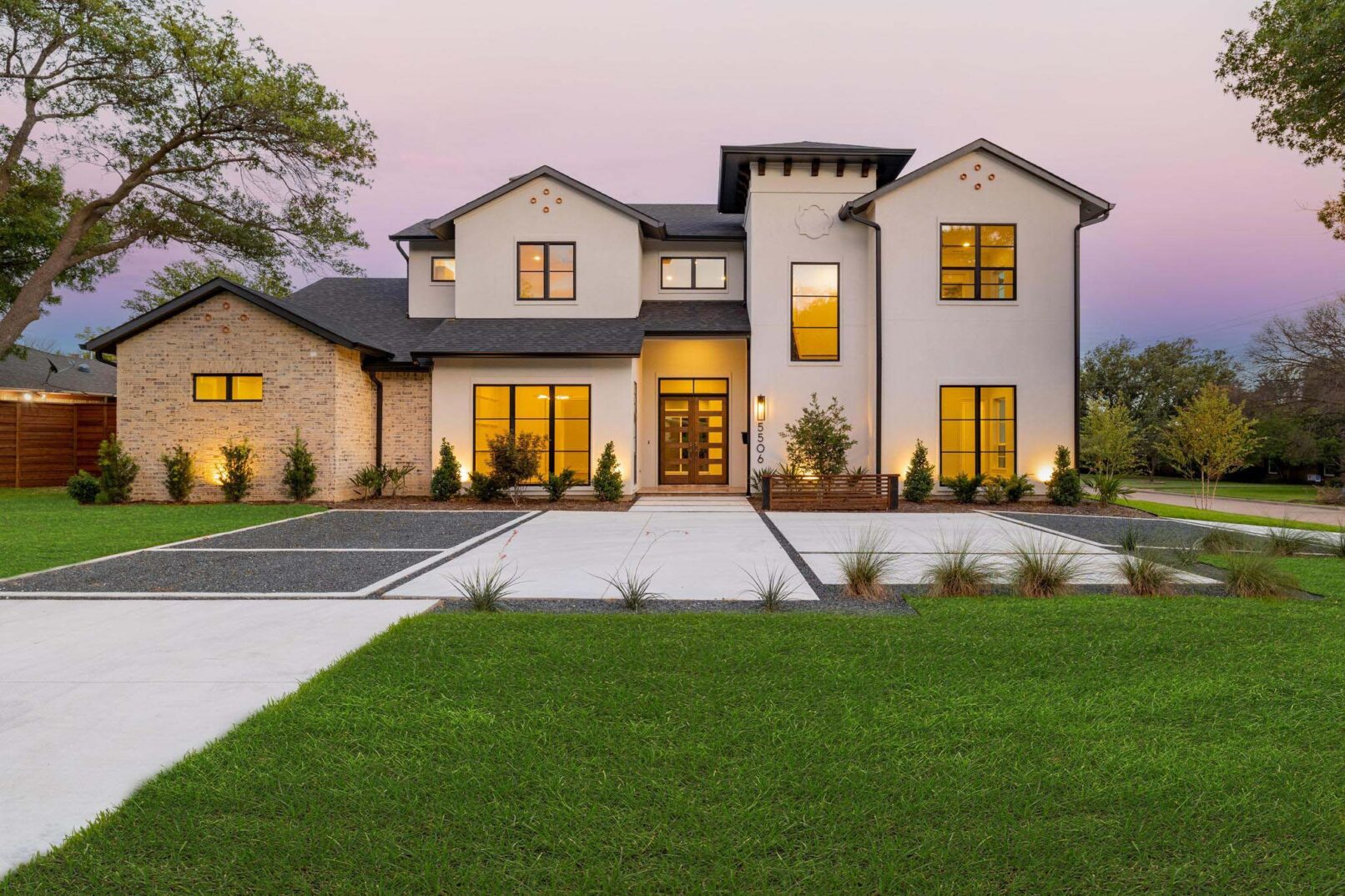Desco Fine Homes is a high performance custom home builder in North Texas. We build custom homes in Dallas, Plano, Preston Hollow, Lakewood, M-Streets.