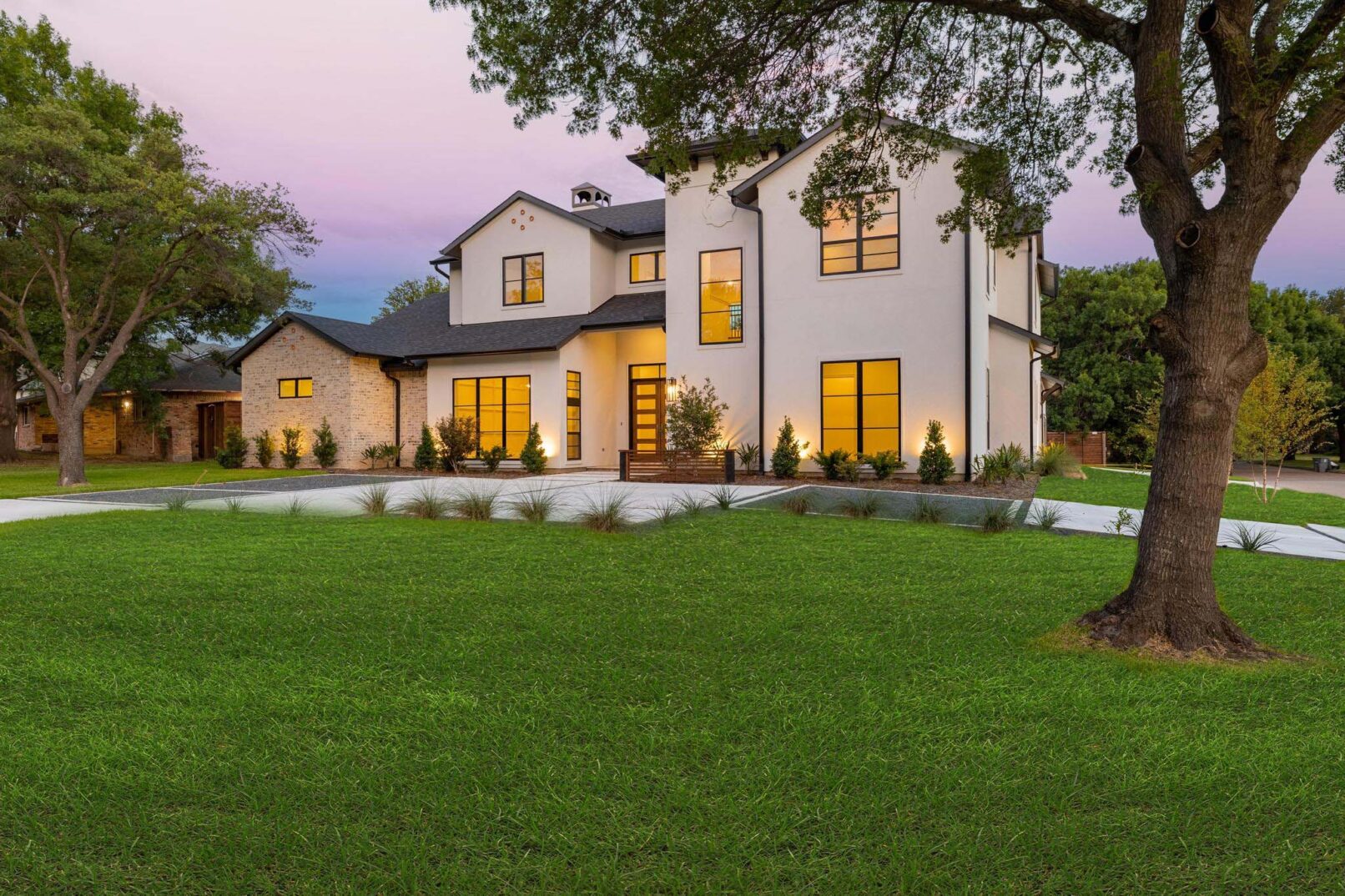 Desco Fine Homes is a high performance custom home builder in North Texas. We build custom homes in Dallas, Plano, Preston Hollow, Lakewood, M-Streets.