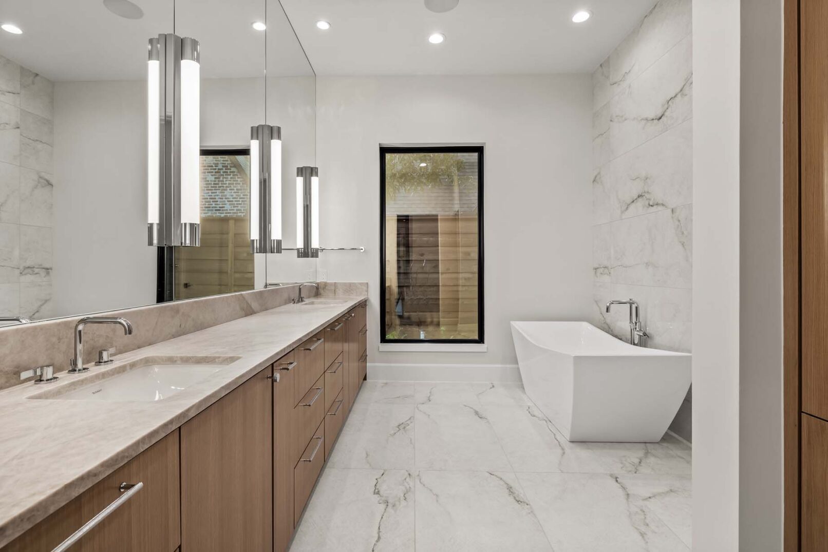 Desco Fine Homes is a high performance custom home builder in North Texas. We build custom homes in Dallas, Preston Hollow.