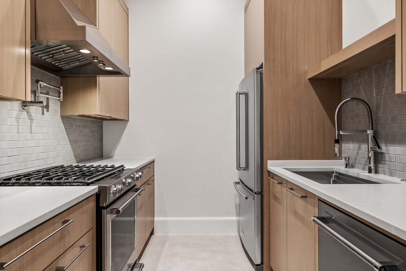 Desco Fine Homes is a high performance custom home builder in North Texas. We build custom homes in Dallas, Preston Hollow.