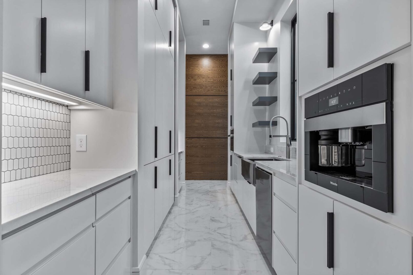 Desco Fine Homes is a high performance custom home builder in North Texas. We build custom homes in Dallas, Plano, Preston Hollow, Lakewood, M-Streets.