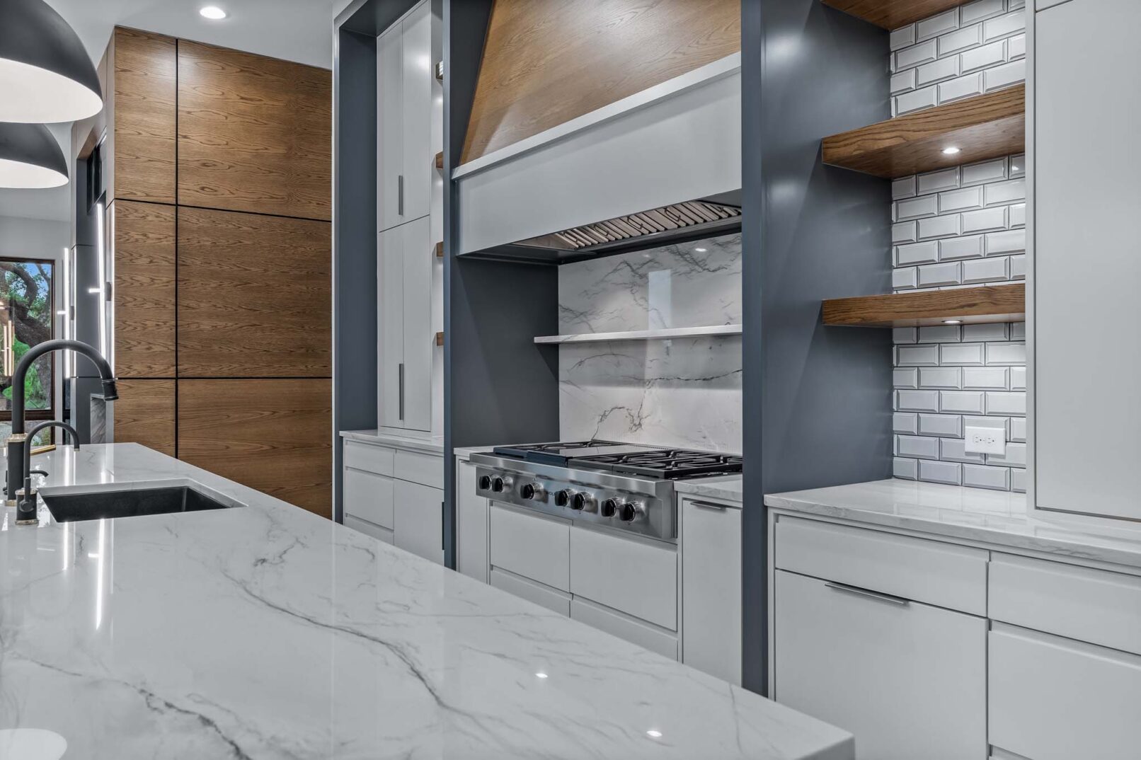 Desco Fine Homes is a high performance custom home builder in North Texas. We build custom homes in Dallas, Plano, Preston Hollow, Lakewood, M-Streets.