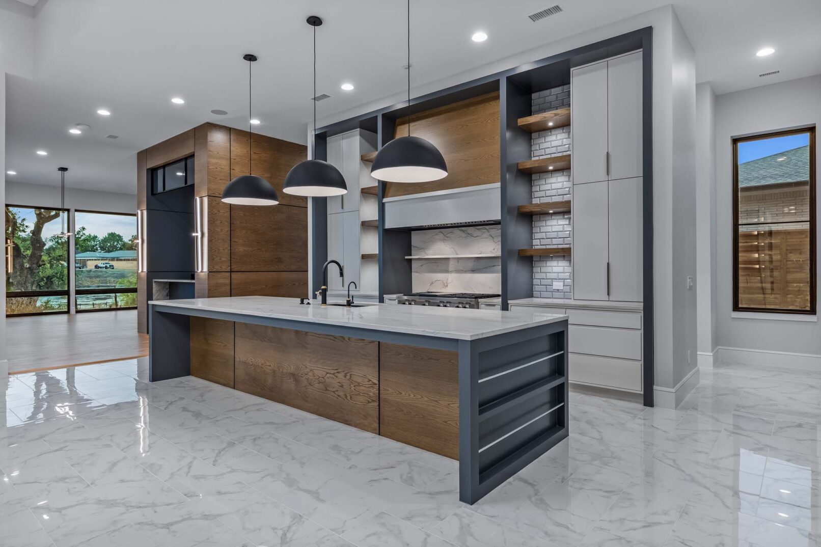 Desco Fine Homes is a high performance custom home builder in North Texas. We build custom homes in Dallas, Plano, Preston Hollow, Lakewood, M-Streets.