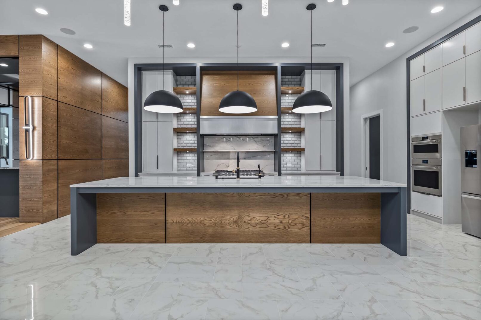 Desco Fine Homes is a high performance custom home builder in North Texas. We build custom homes in Dallas, Plano, Preston Hollow, Lakewood, M-Streets.