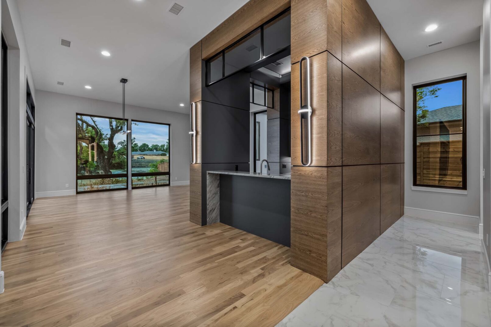 Desco Fine Homes is a high performance custom home builder in North Texas. We build custom homes in Dallas, Plano, Preston Hollow, Lakewood, M-Streets.