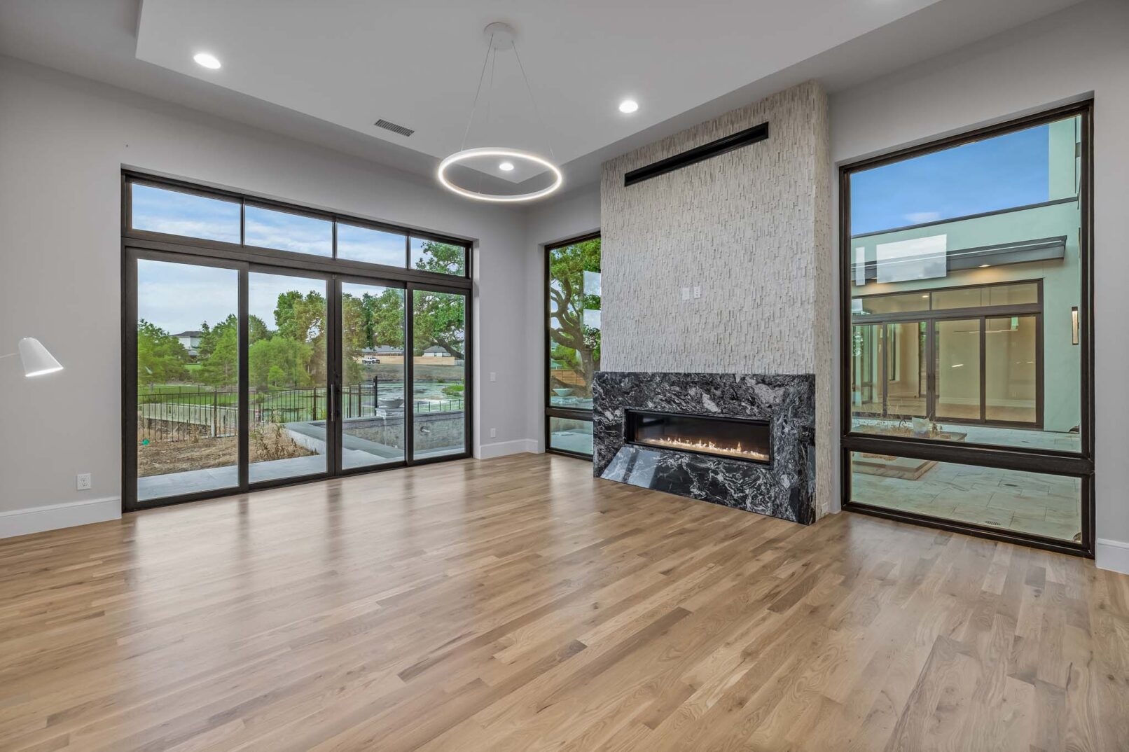 Desco Fine Homes is a high performance custom home builder in North Texas. We build custom homes in Dallas, Plano, Preston Hollow, Lakewood, M-Streets.