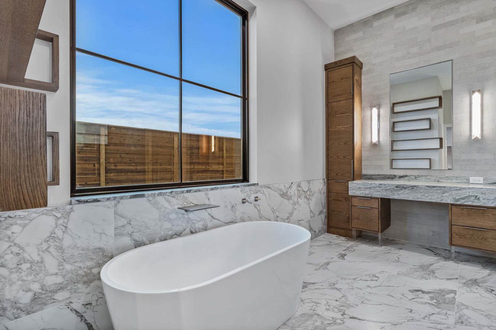 Desco Fine Homes is a high performance custom home builder in North Texas. We build custom homes in Dallas, Plano, Preston Hollow, Lakewood, M-Streets.