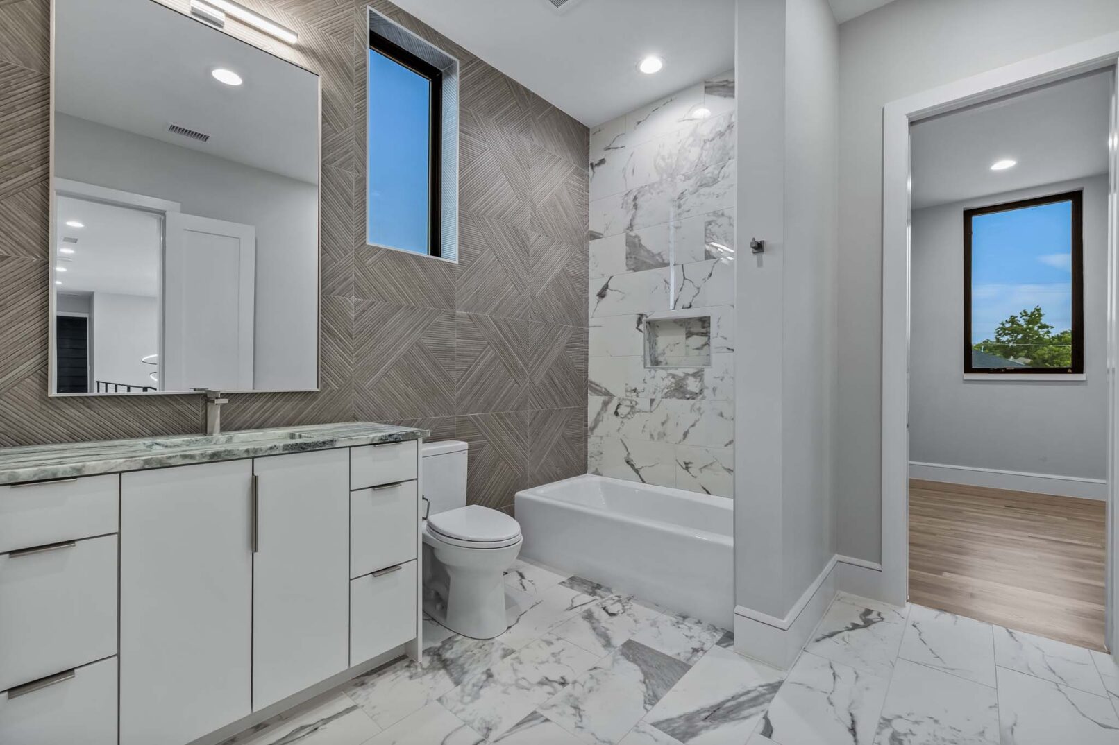 Desco Fine Homes is a high performance custom home builder in North Texas. We build custom homes in Dallas, Plano, Preston Hollow, Lakewood, M-Streets.